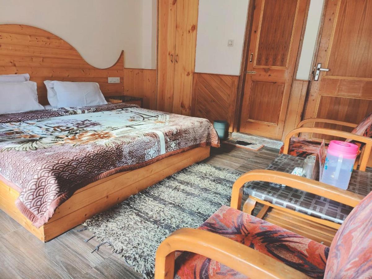 Hotel Hadimba Regency ! Free 4 Wheeler Parking ! Mountain View Rooms ! Near Mall Road Manali エクステリア 写真